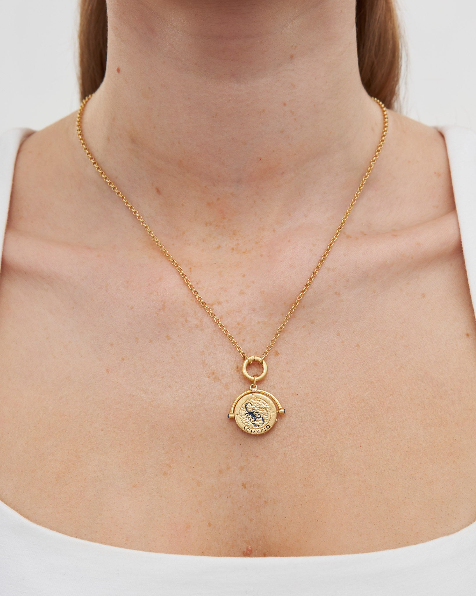 fable-england-jewellery-scorpio-halskette-gold-sternzeichen image 2