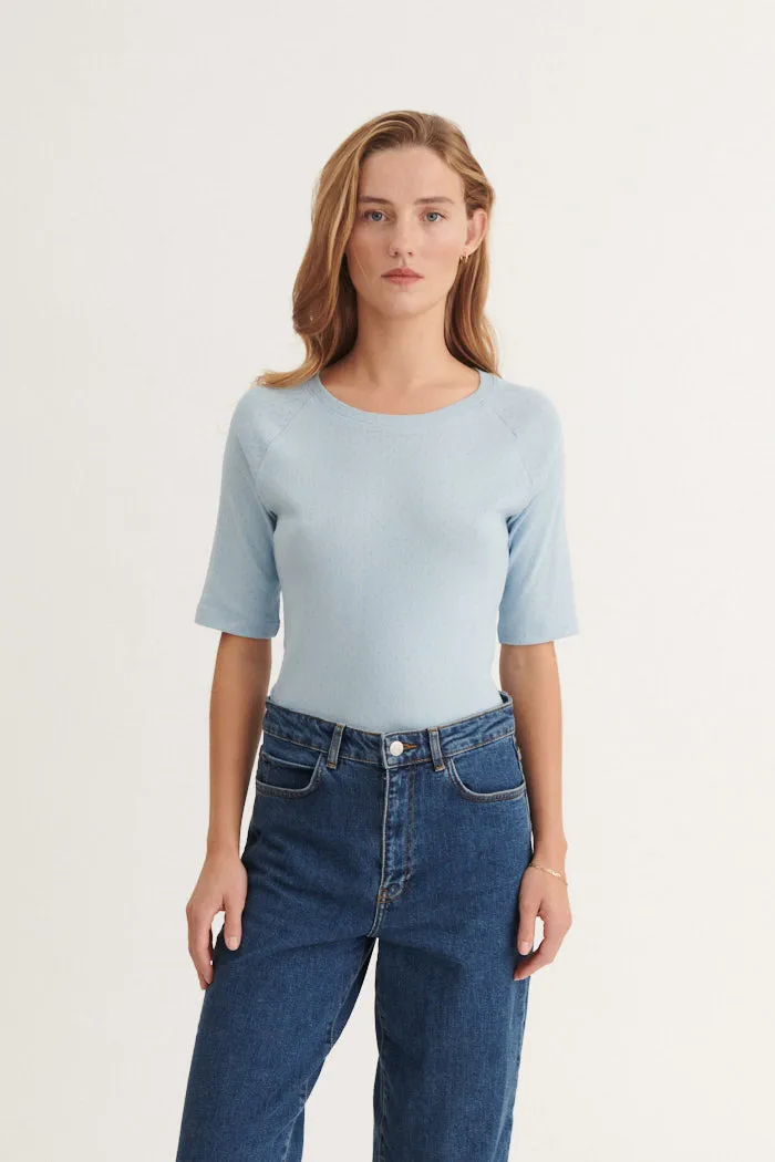 basic-apparel-arense-tee-damen-t-shirt-cashmere-blue-bio-slim image 1