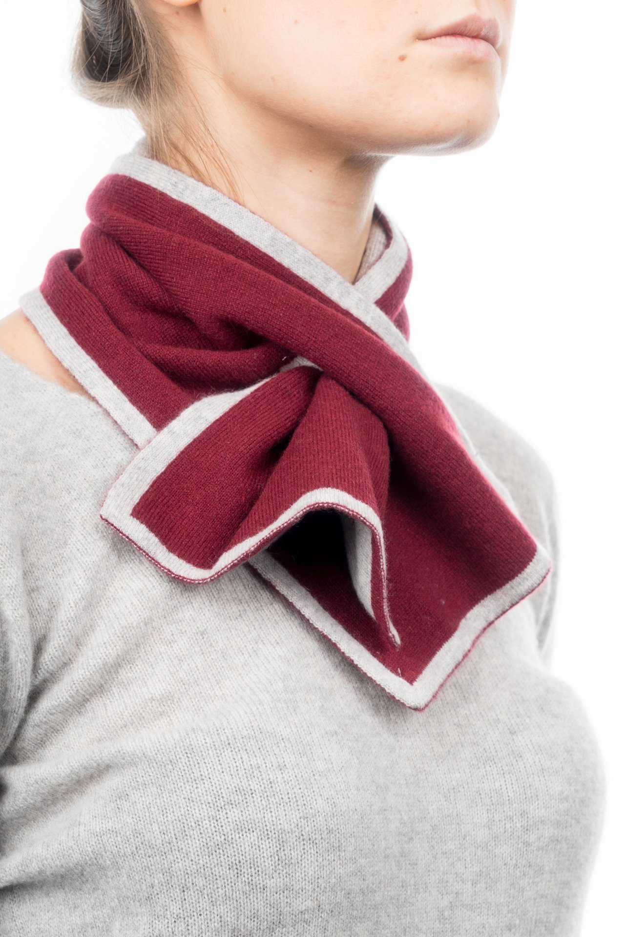 dalle-piane-cashmere-scarf-halsw-rmer-100-kaschmir-himmel-creme image 5