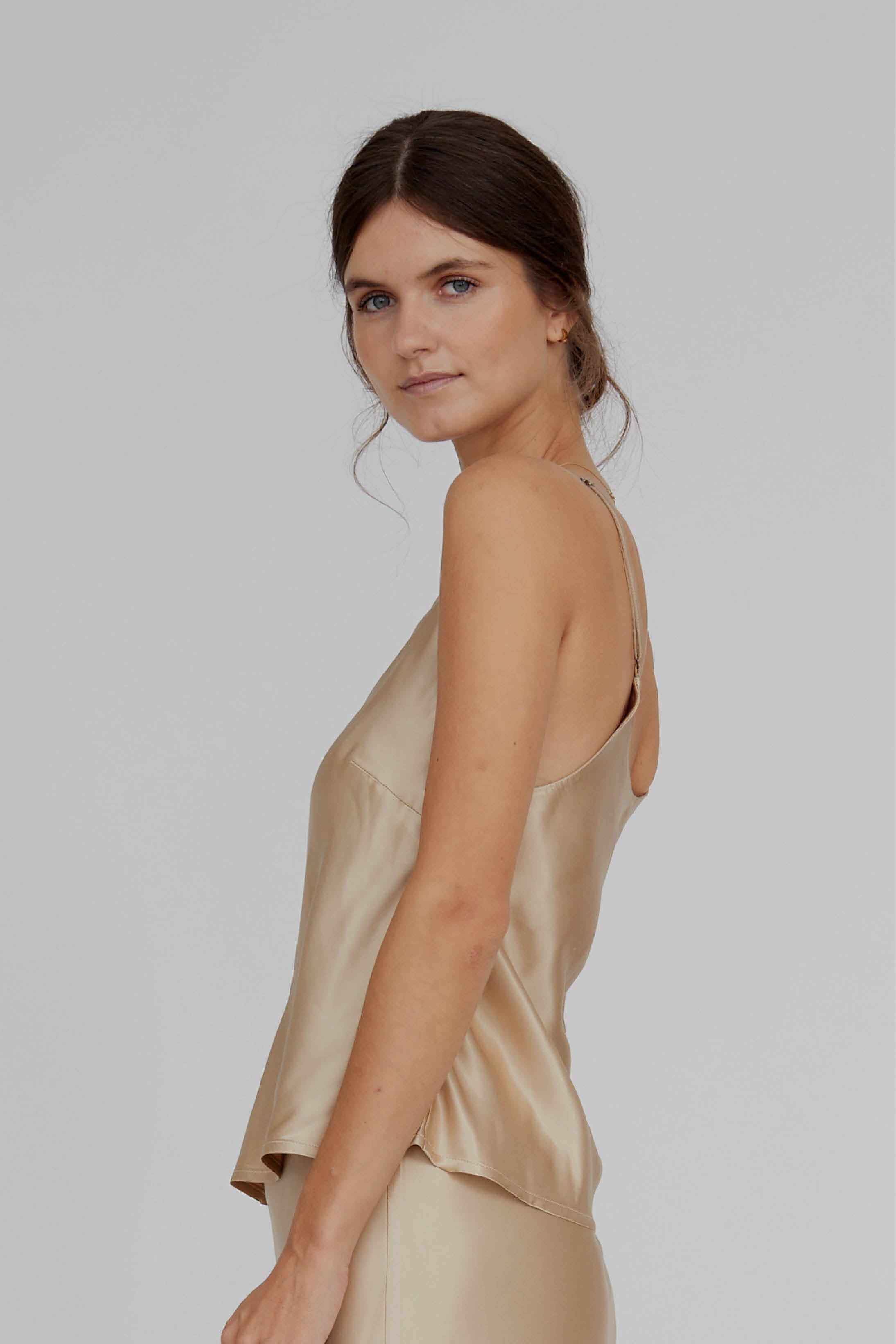 basic-apparel-flora-strap-top-sesame-viskose-top image 2