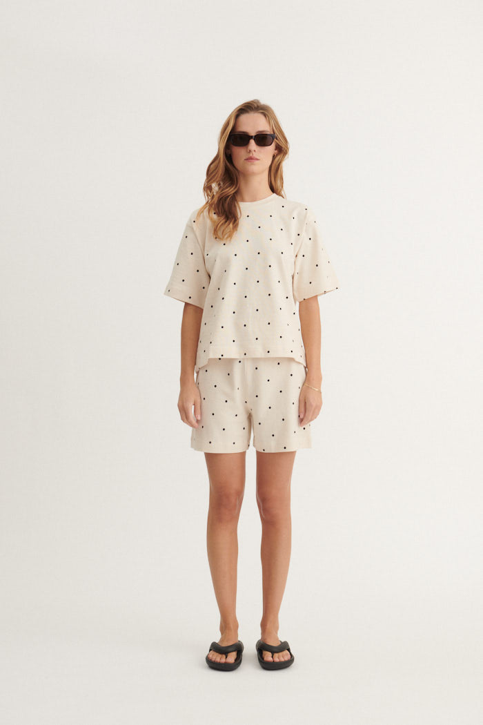 basic-apparel-anneli-shorts-birch-black-bio-baumwolle image 3