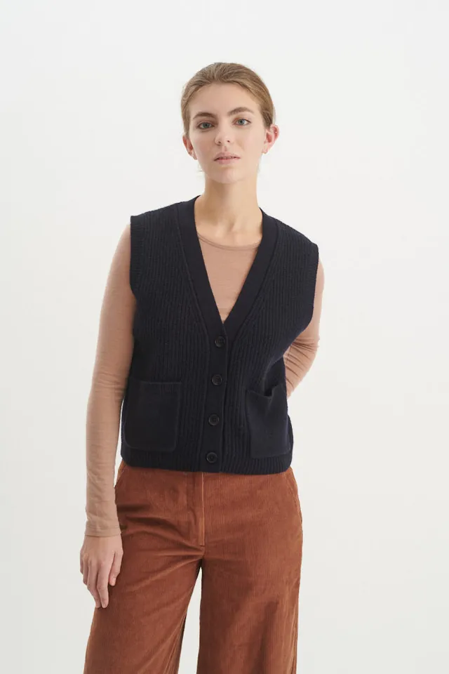 basic-apparel-liz-vest-strickweste-navy-merinowolle image 1