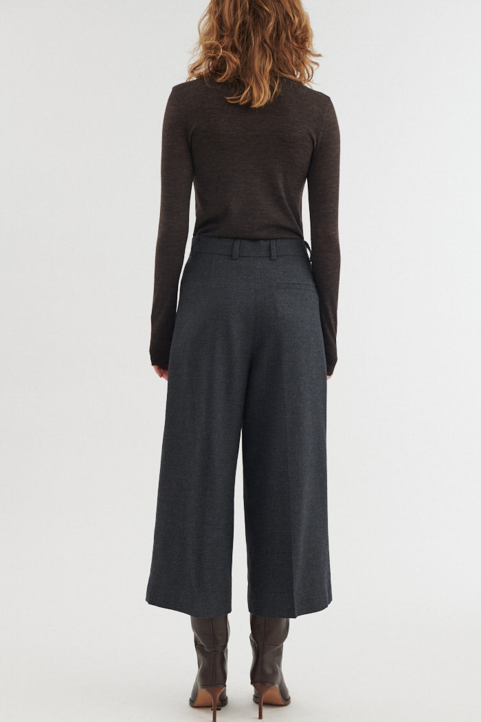 basic-apparel-marjo-cropped-pants-black-anzughose image 4