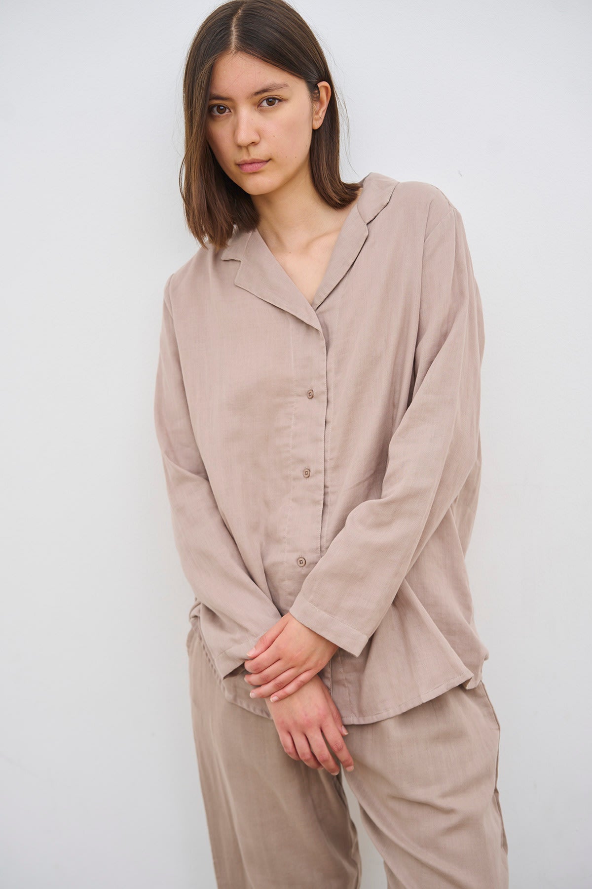 care-by-me-vivienne-shirt-bluse-hellgrau-bio-baumwolle image 2