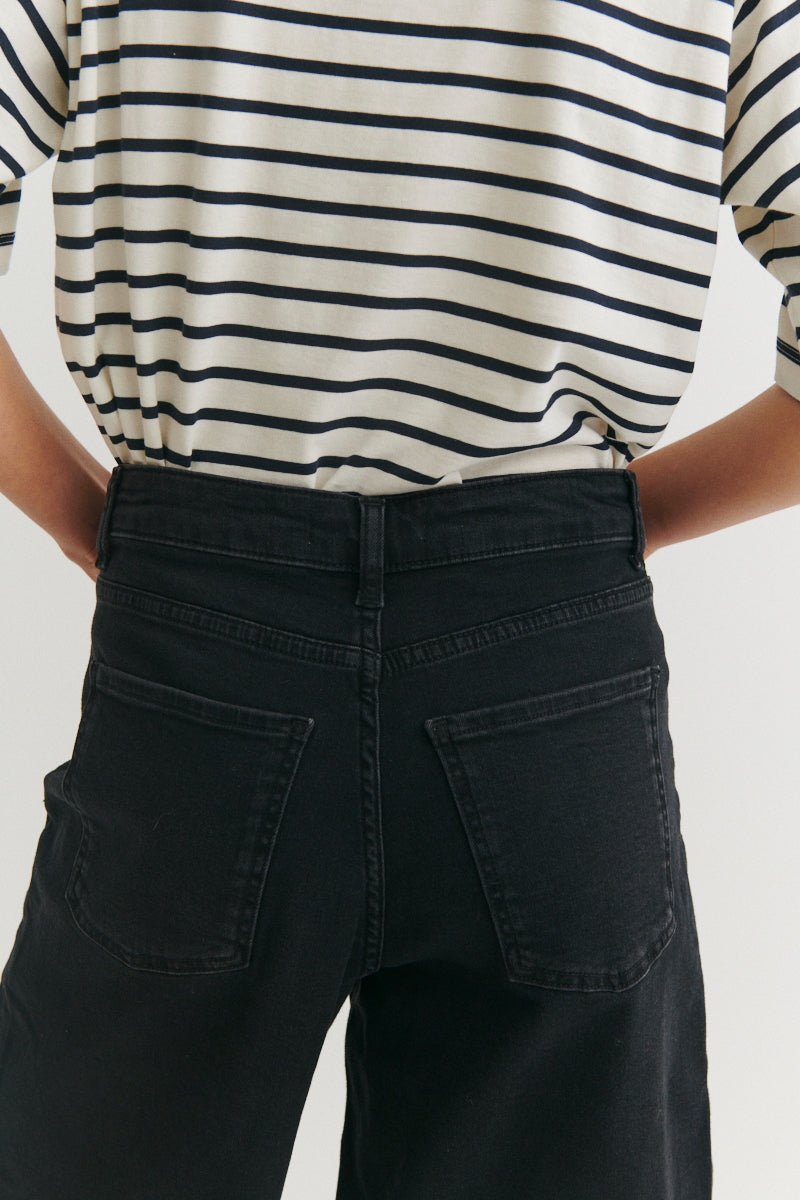 basic-apparel-ea-black-shorts-denimshorts-schwarz-bio-baumwolle image 5