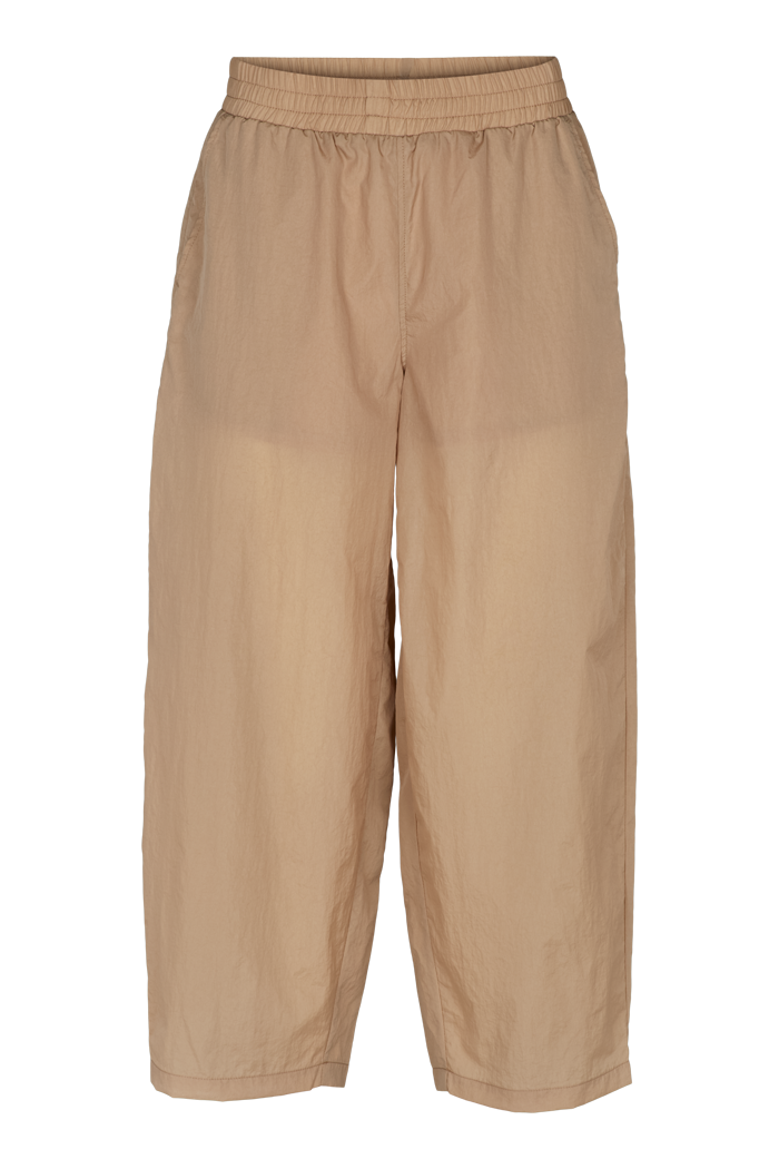 basic-apparel-viola-ba543-08-cropped-pants-travertine-nylon image 1