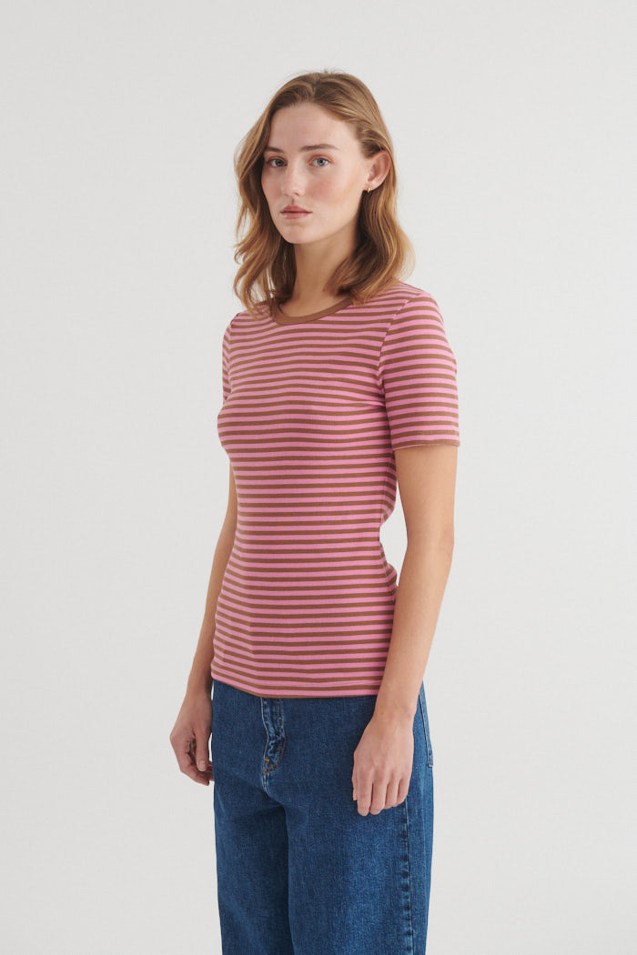 basic-apparel-ludmilla-o-neck-t-shirt-cashmere-rose-bio image 2
