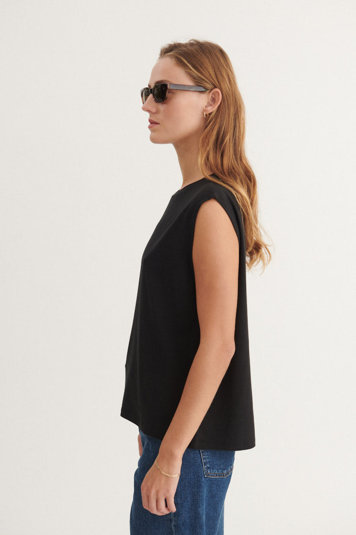 basic-apparel-jolanda-ba121-10-top-schwarz-tencel image 2