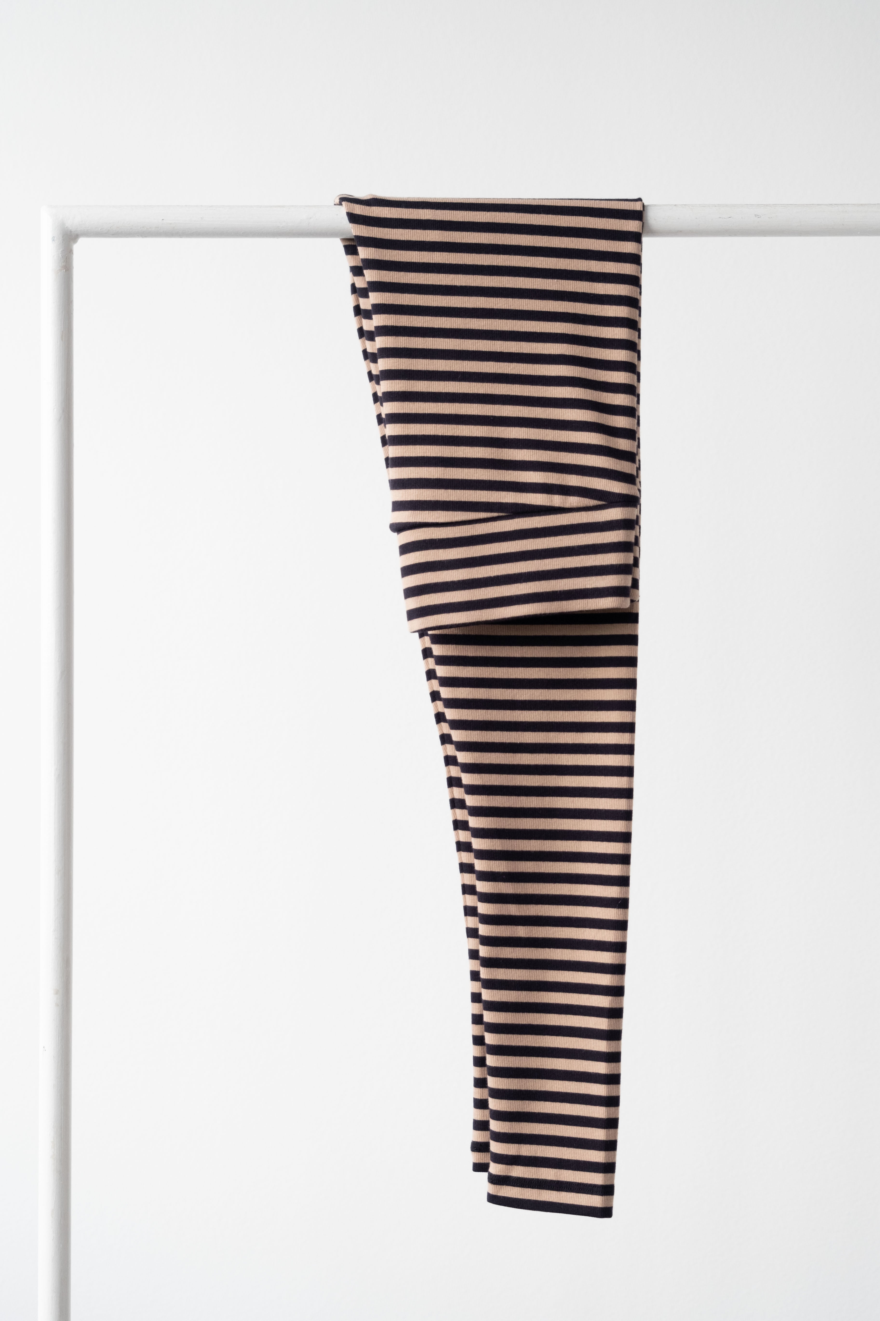 basic-apparel-ludmilla-tights-leggings-black-amphora-bio image 2