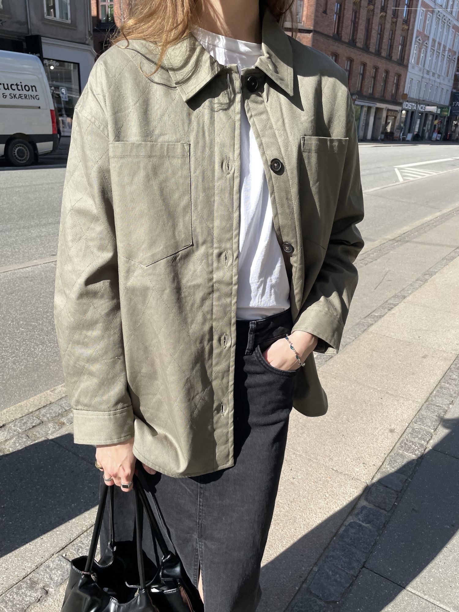 basic-apparel-mia-jacket-hemdjacke-dried-sage-bio-baumwolle image 3