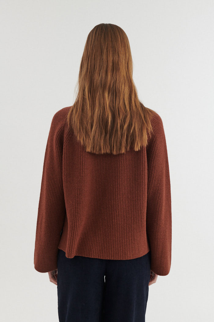 basic-apparel-sweaters-cady-raglan-sweater-pullover-braun image 4
