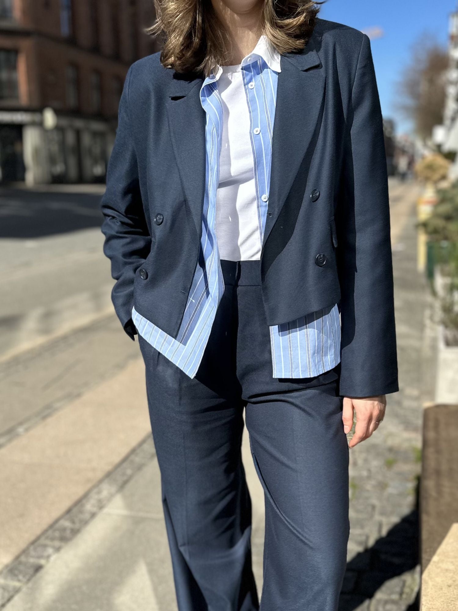 basic-apparel-radi-short-jacket-jacke-navy-melange image 2