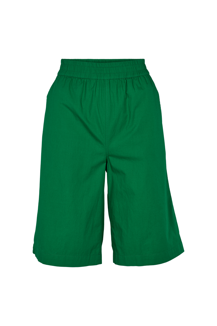 basic-apparel-silje-bermuda-shorts-abundant-green-bio image 5