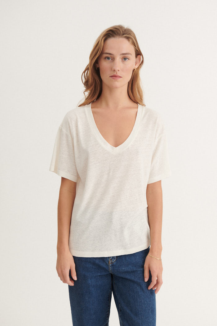 basic-apparel-ryda-v-neck-tee-t-shirt-off-white-leinen image 1