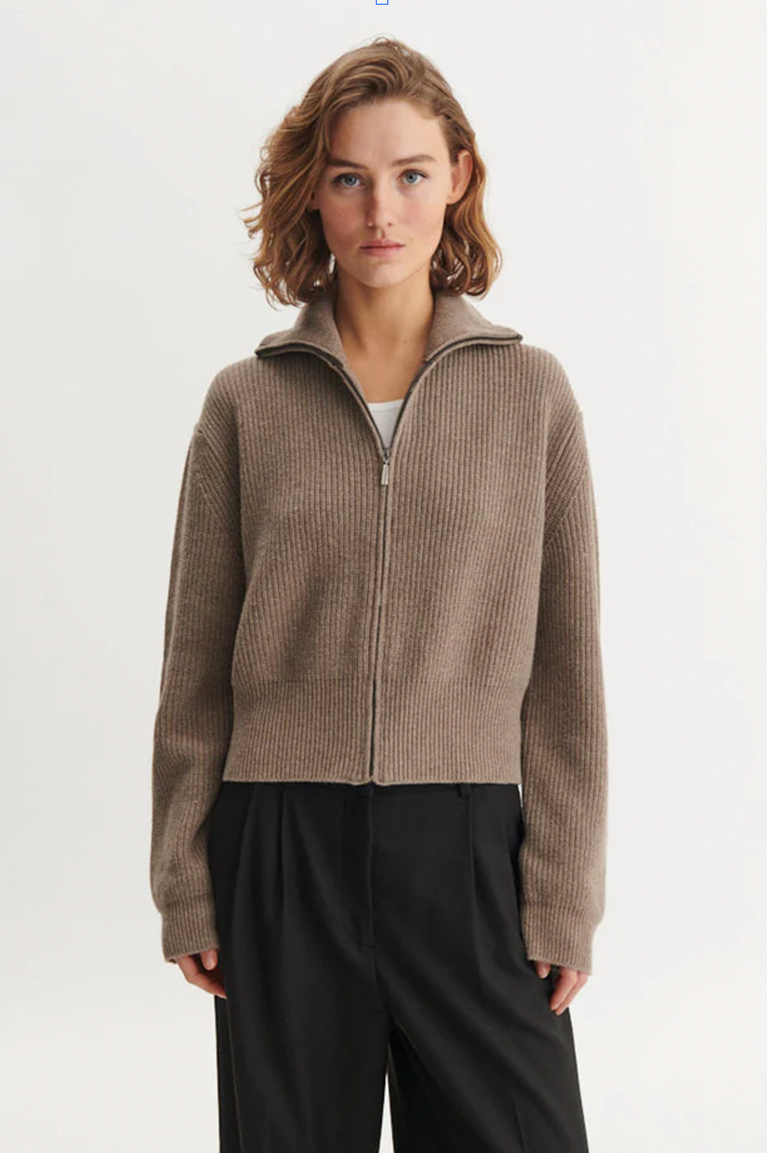 basic-apparel-cady-zip-cardigan-strickjacke-greige-wolle image 1