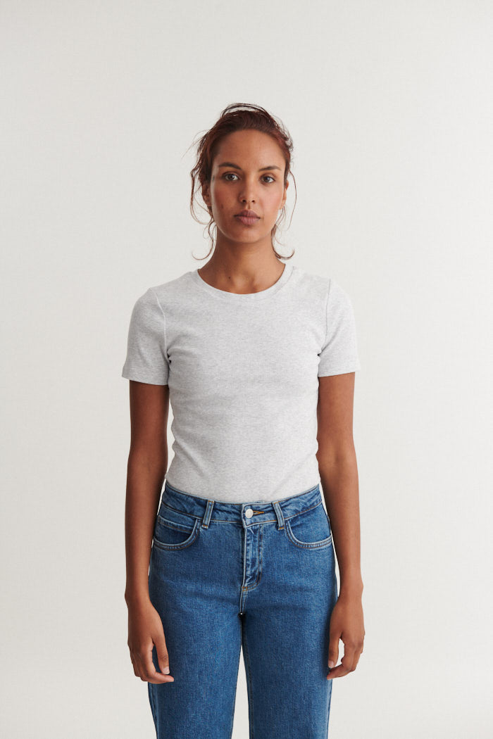 basic-apparel-ludmilla-ba146-10-t-shirt-light-grey-bio image 1