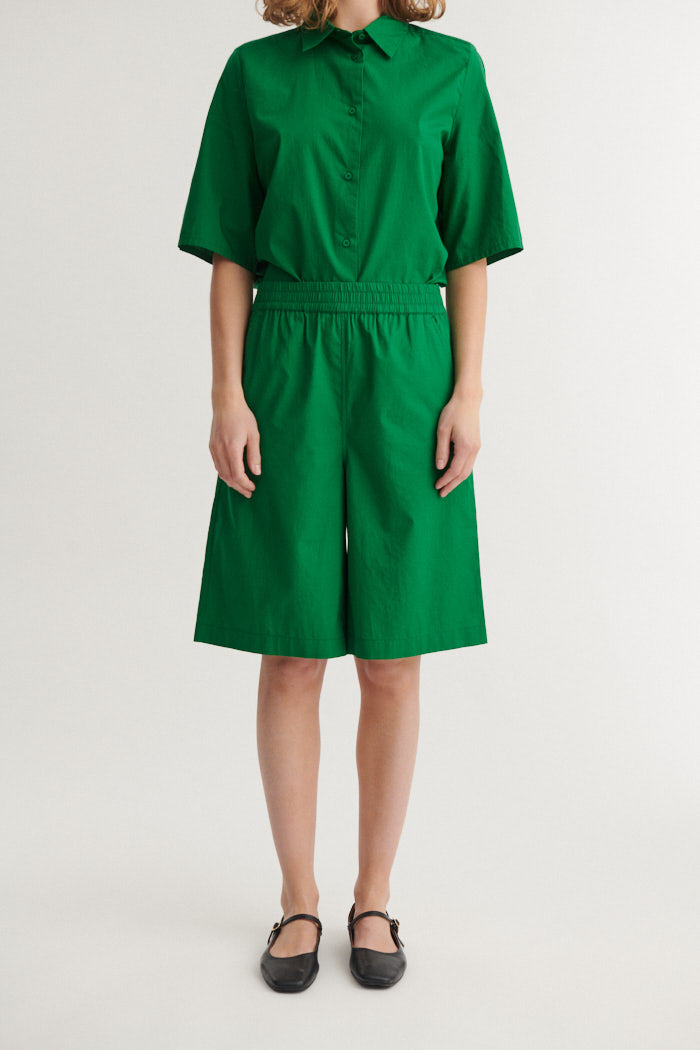 basic-apparel-silje-bermuda-shorts-abundant-green-bio image 1