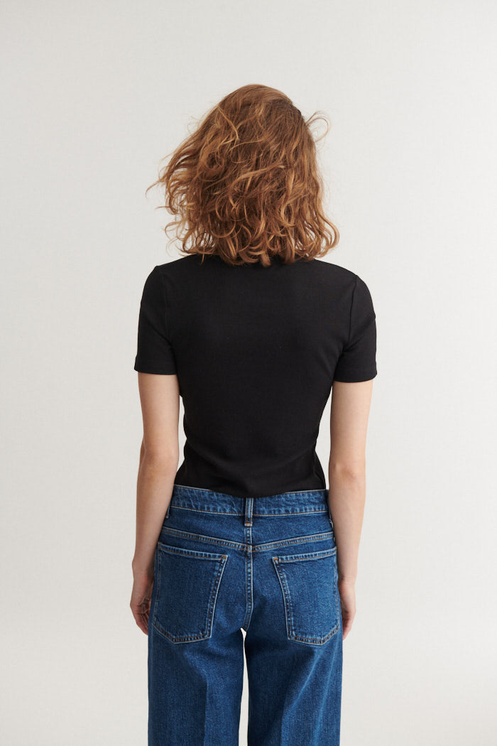 basic-apparel-ludmilla-o-neck-t-shirt-black-bio image 3