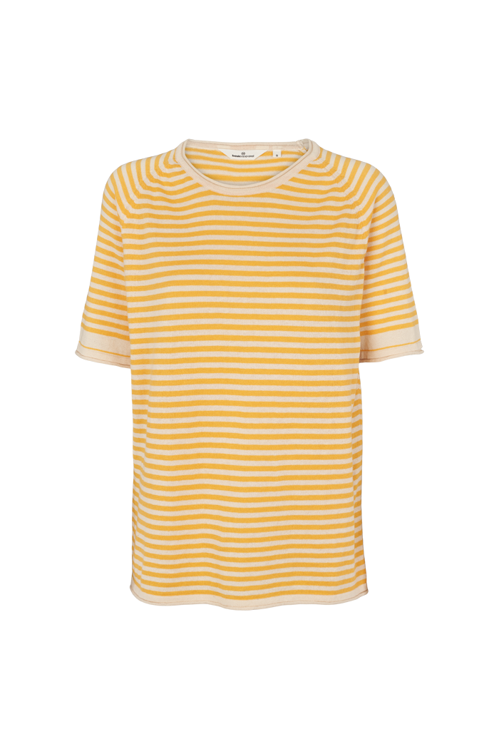 basic-apparel-soya-ss-mini-stripe-t-shirt-birch-gold-bio image 1
