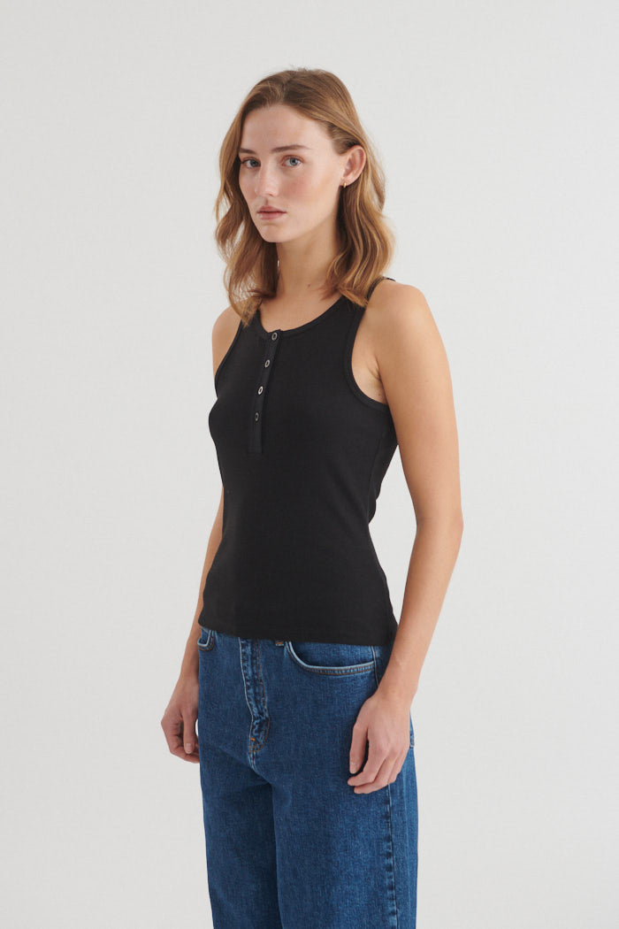 basic-apparel-ludmilla-granddad-tank-top-schwarz-bio-baumwolle image 2