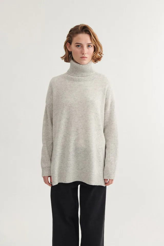 basic-apparel-line-t-neck-pullover-grau-recyclingwolle image 1