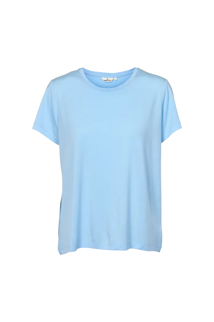 basic-apparel-jolanda-tee-t-shirt-frozen-fjord-tencel image 1