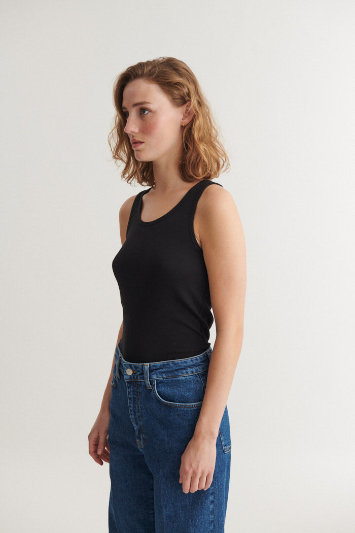 basic-apparel-ludmilla-tank-ba146-02-tanktop-schwarz-bio-baumwolle image 2