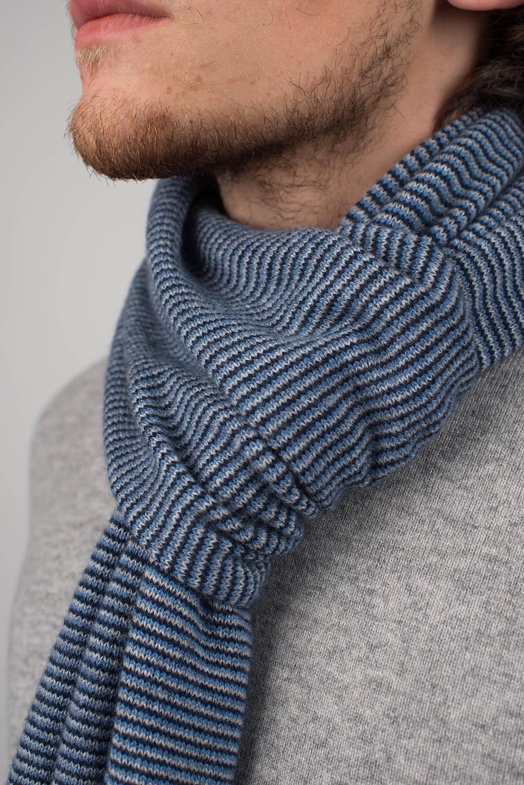 dalle-piane-cashmere-schal-herren-blau-nadelstreifen-kaschmir image 4