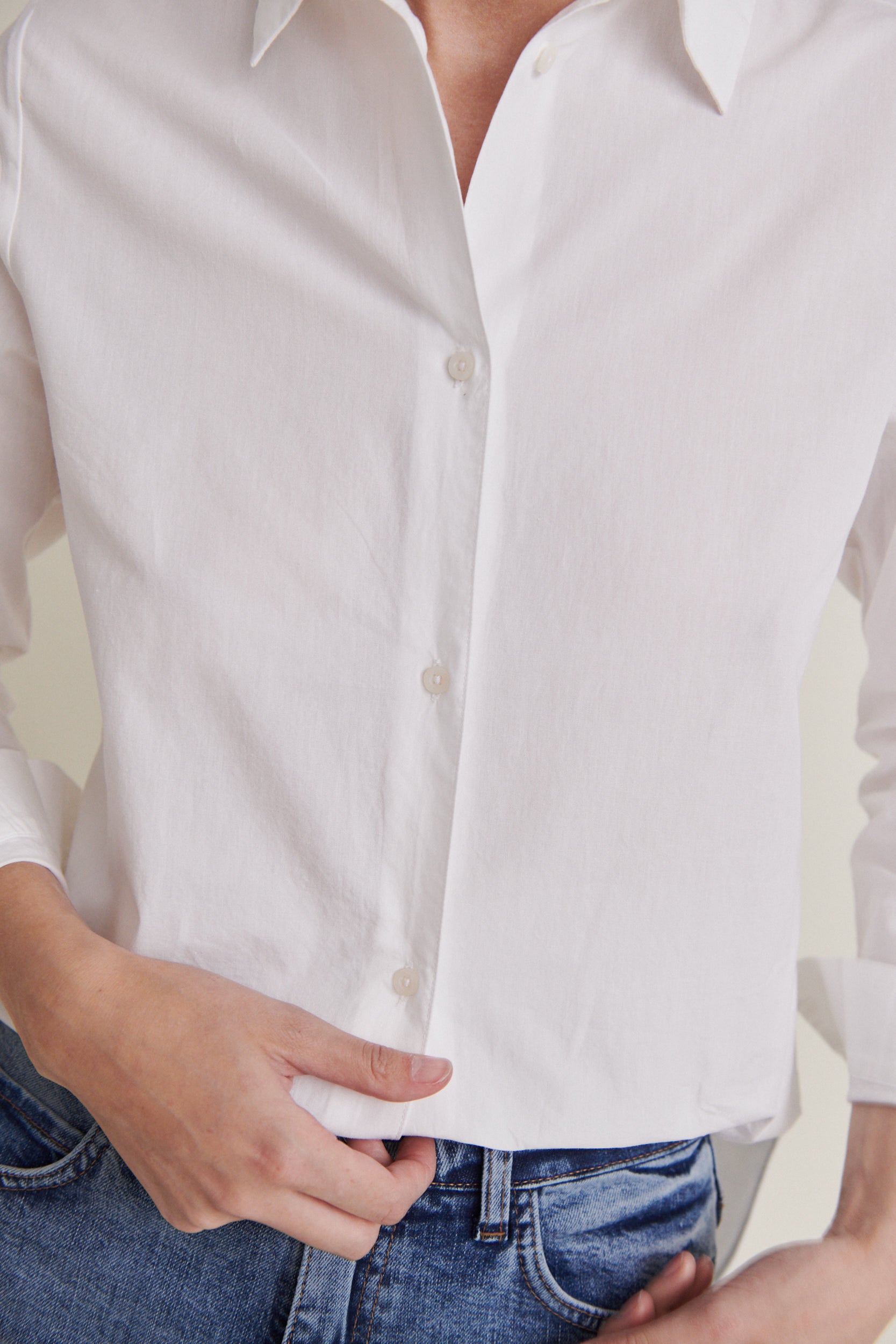 basic-apparel-vilde-classic-shirt-bluse-bright-white-bio image 3