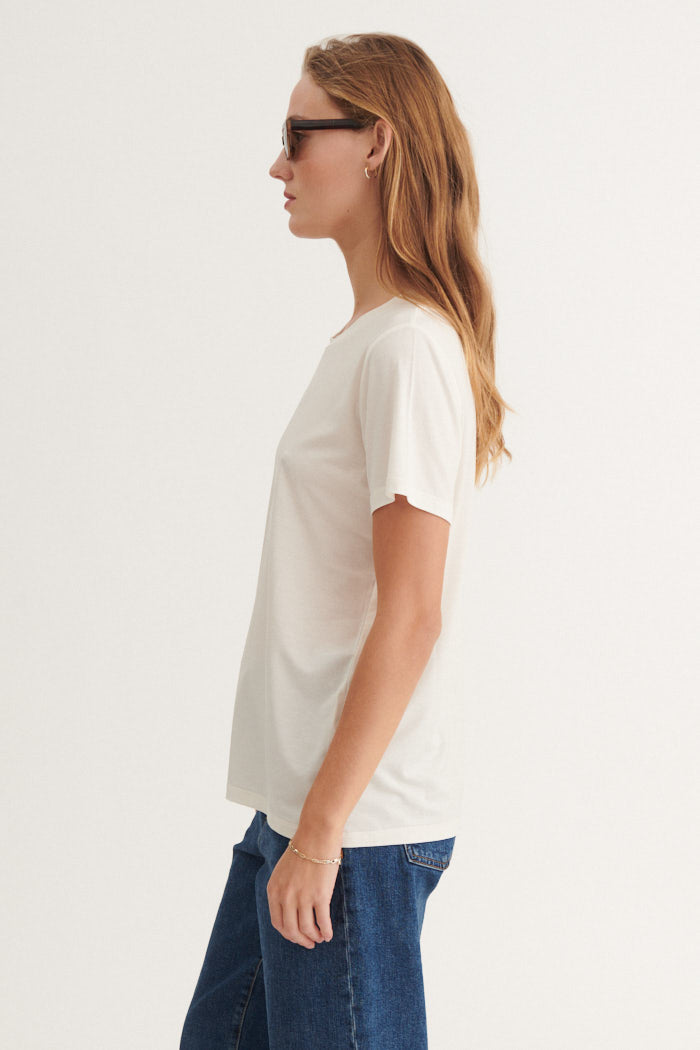 basic-apparel-jolanda-tee-t-shirt-off-white-tencel image 2