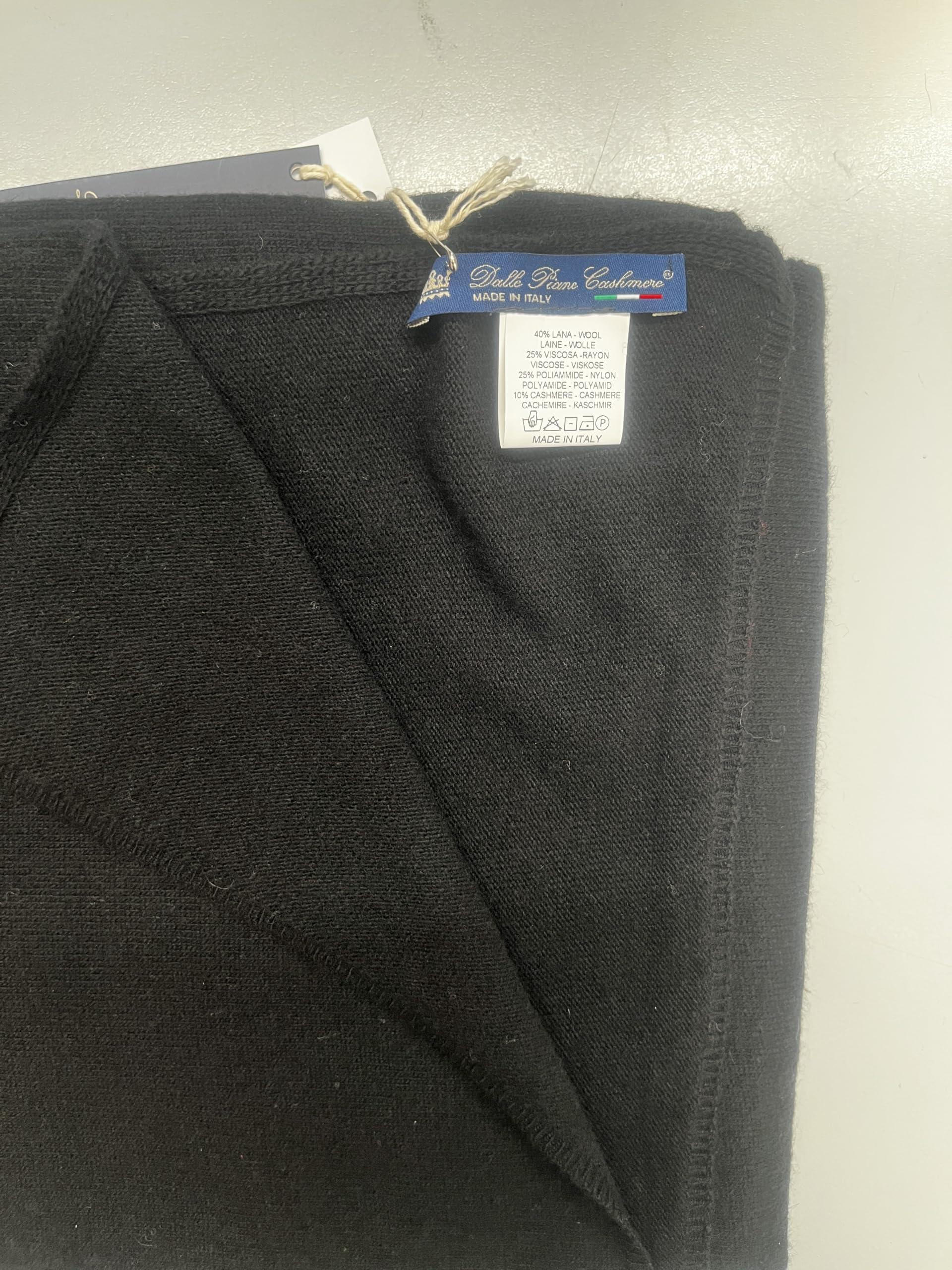 dalle-piane-scarf-uni-kaschmir-woll-mix-schal-schwarz image 4