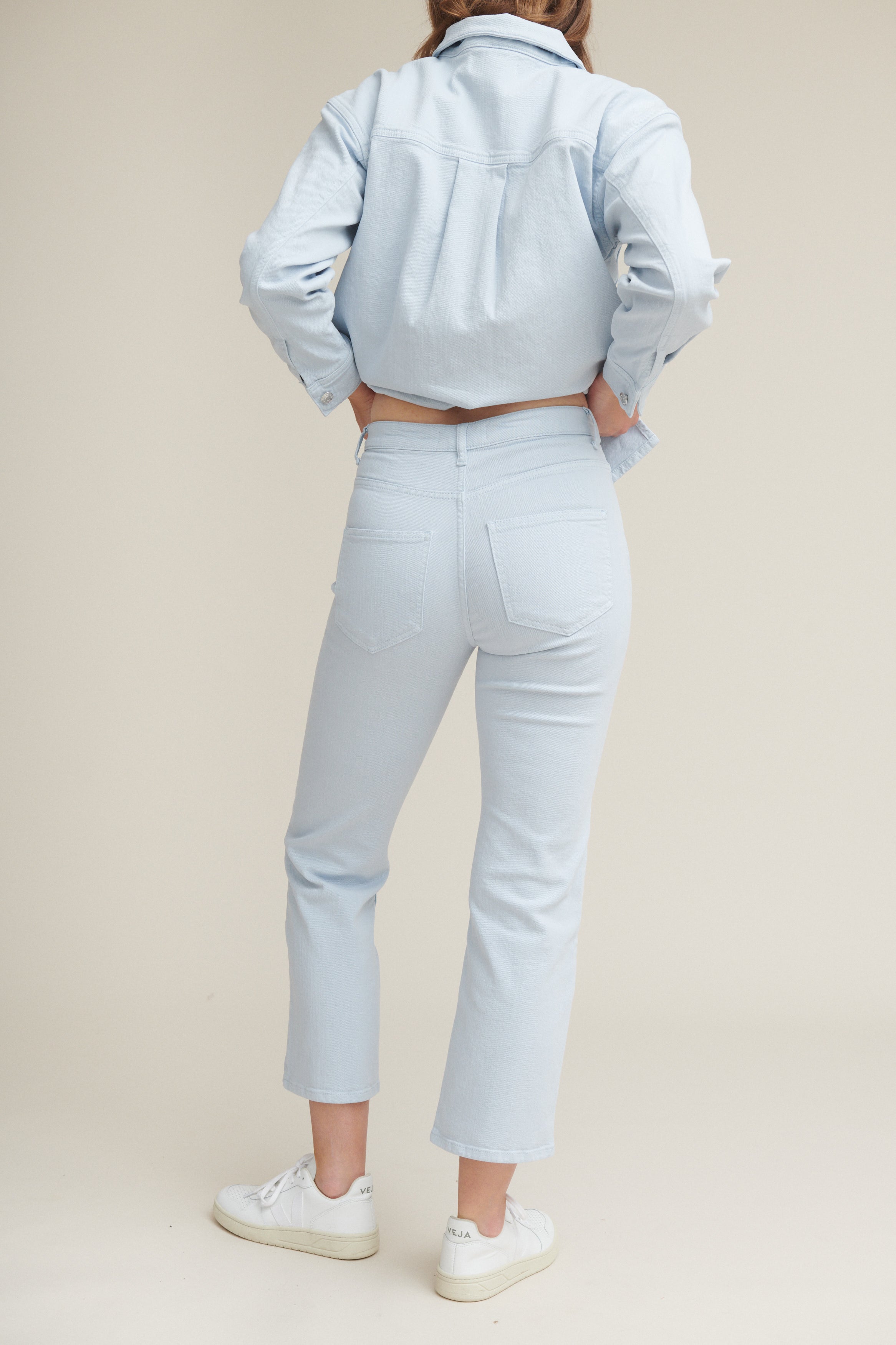 basic-apparel-ellen-jeans-celestial-blue-mom-jeans-bio-baumwolle image 4