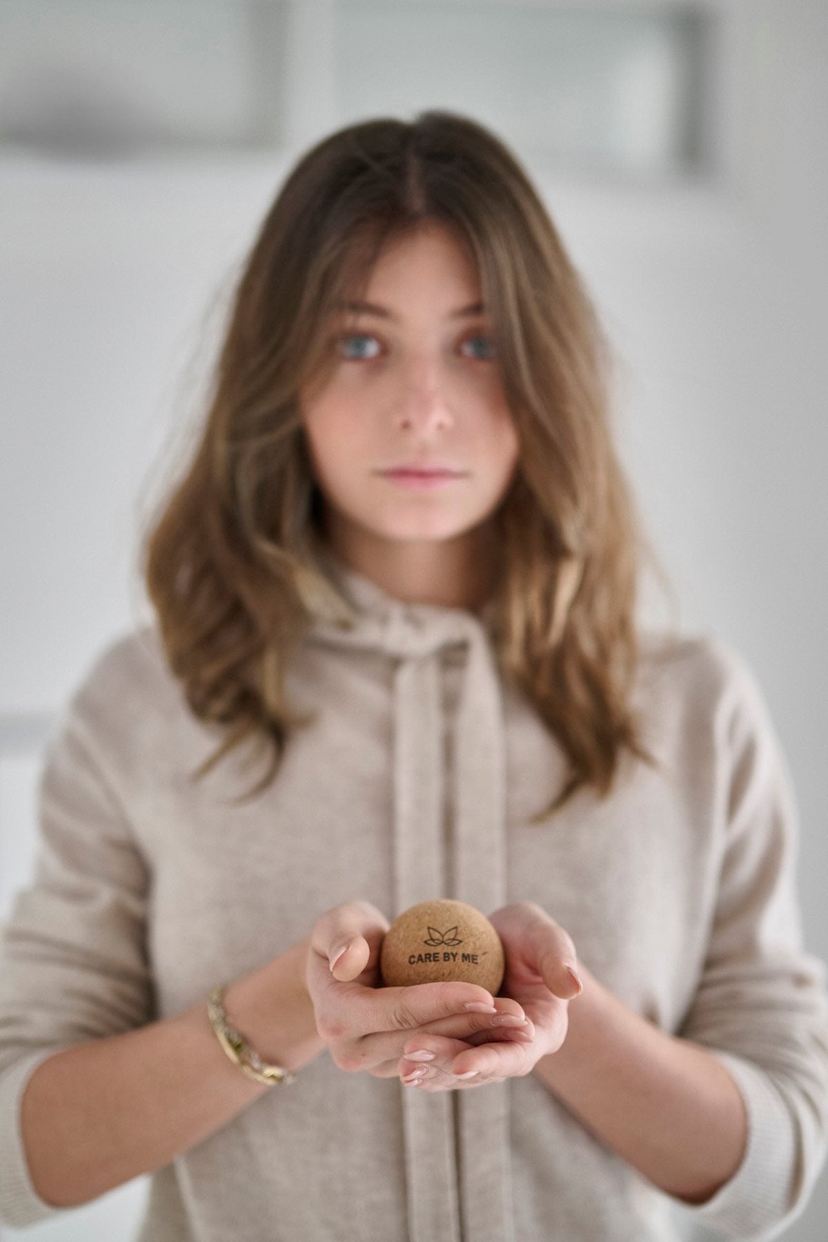 care-by-me-trigger-ball-massageball-kork-nature image 2